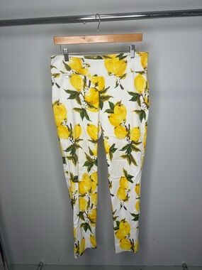 Peck & Peck White Pants with Yellow Lemon Print